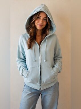 American Eagle Outfitters Women’s Oversized Light Blue Full-Zip Hoodie Size M